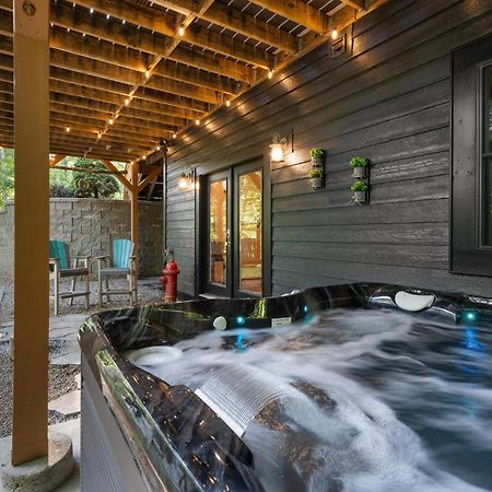 Lux Mtn Cabin - Hot Tub, Fire Pit, Game Room Франклин Екстериор снимка