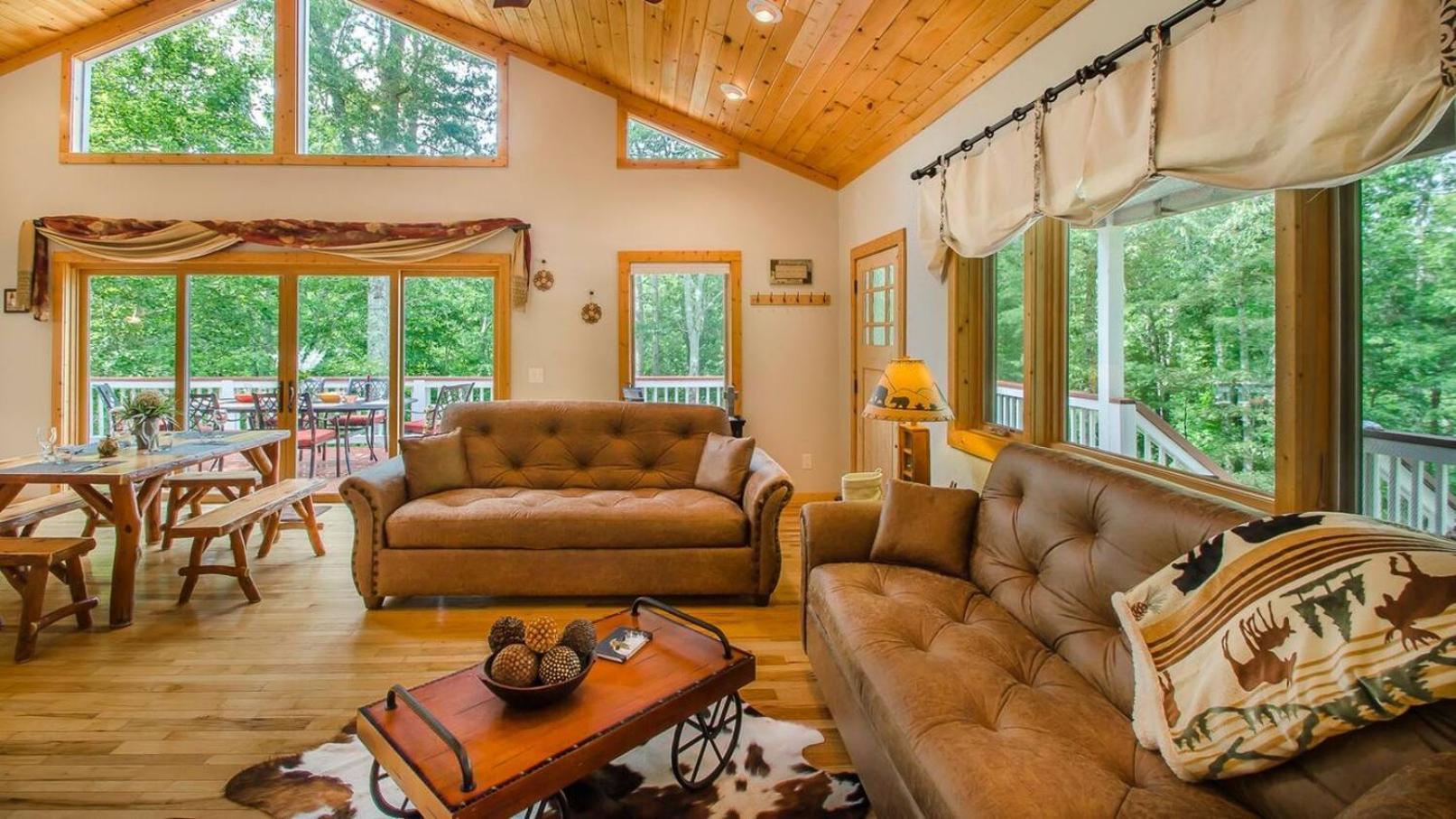 Lux Mtn Cabin - Hot Tub, Fire Pit, Game Room Франклин Екстериор снимка