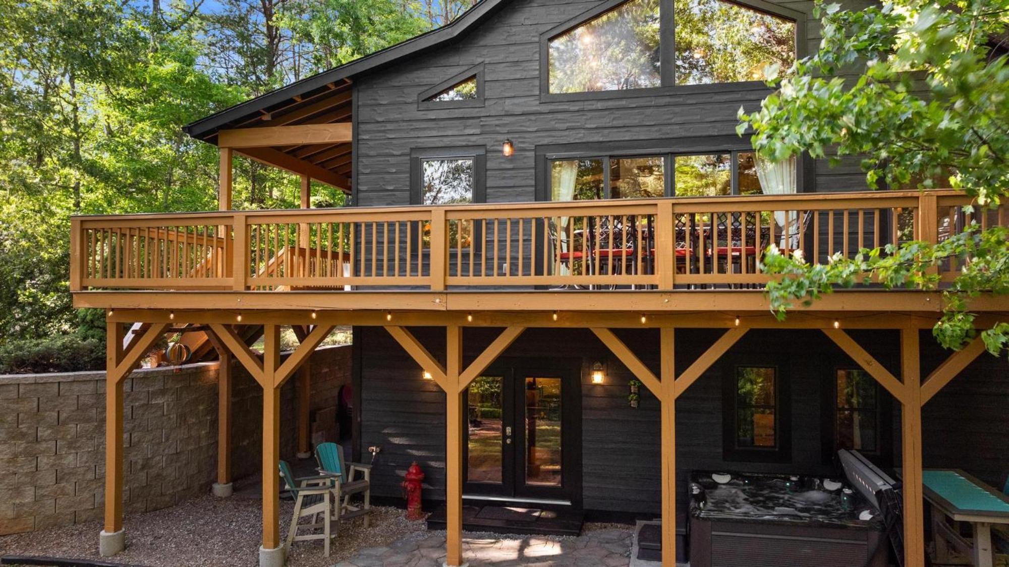 Lux Mtn Cabin - Hot Tub, Fire Pit, Game Room Франклин Екстериор снимка