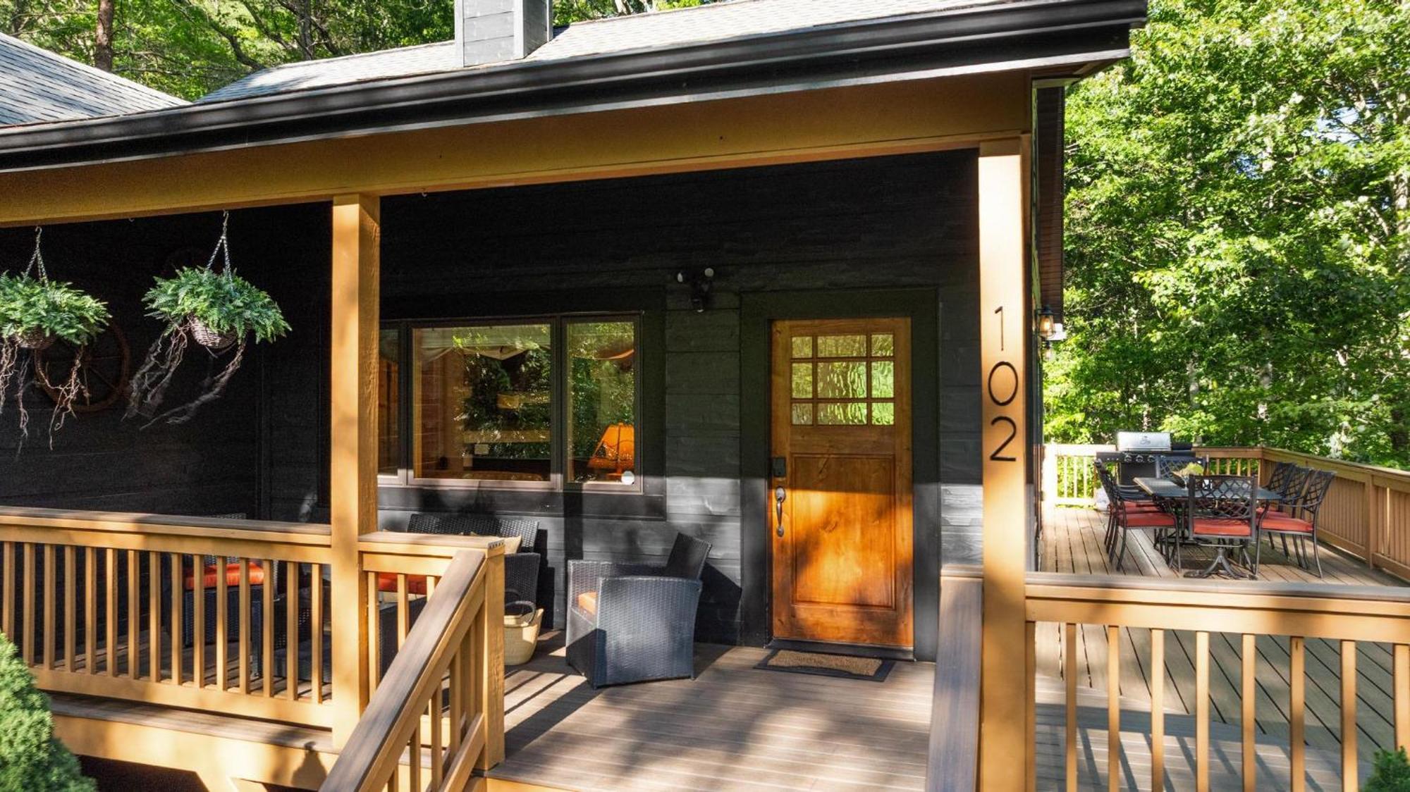 Lux Mtn Cabin - Hot Tub, Fire Pit, Game Room Франклин Екстериор снимка