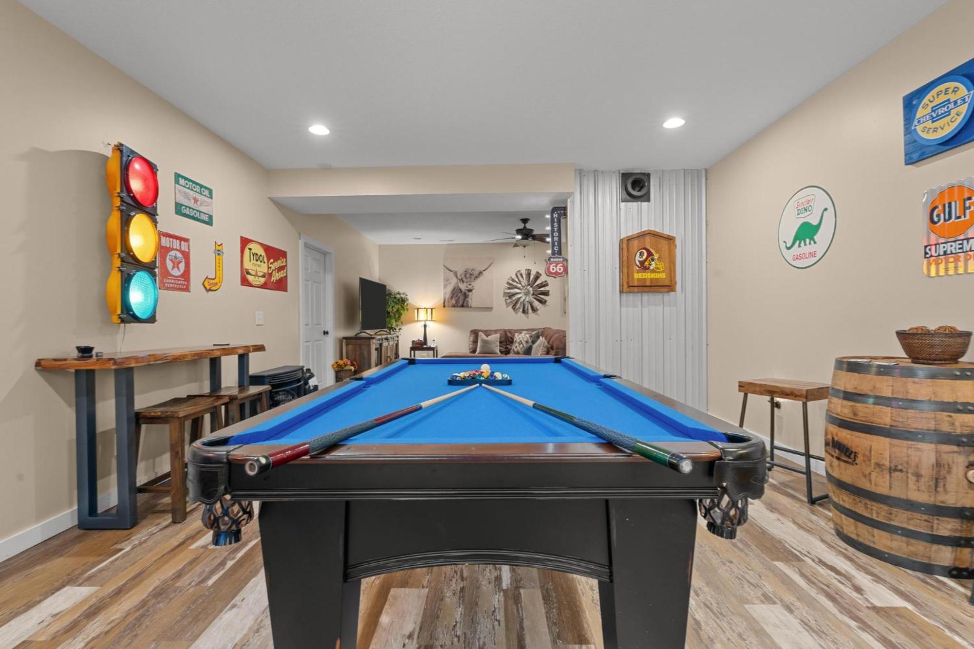 Lux Mtn Cabin - Hot Tub, Fire Pit, Game Room Франклин Екстериор снимка