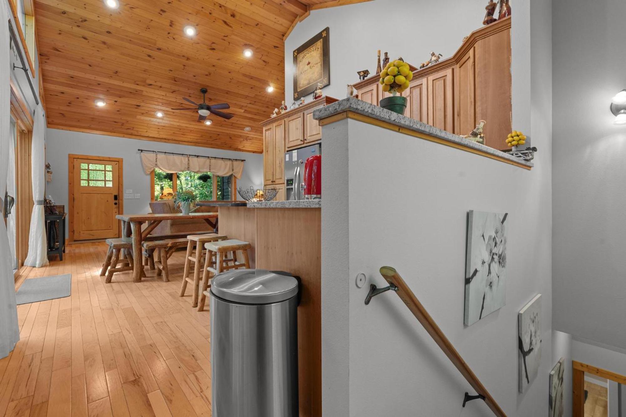 Lux Mtn Cabin - Hot Tub, Fire Pit, Game Room Франклин Екстериор снимка